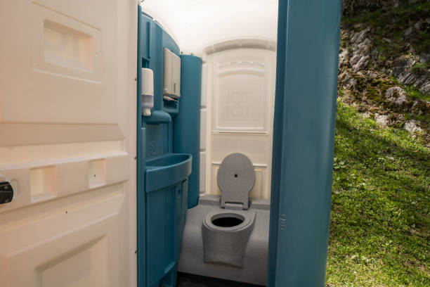Best VIP or Luxury Restroom Trailers  in Green Park, MO